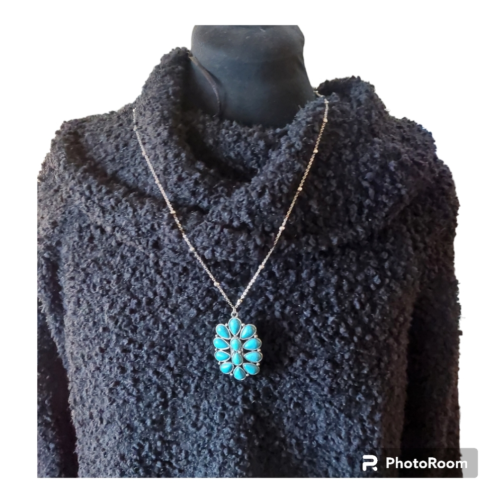 Torrid Faux Turquoise Pendant Silvertone Necklace NEW
